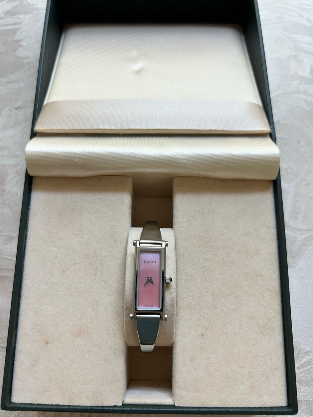 7064. Vintage Gucci Pink Dial Stainless Steel Bangle Watch Swiss Made w/ Box.